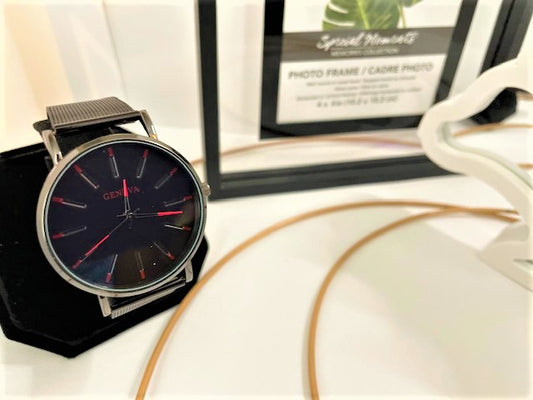 Minimalist Ultra-Thin Men's Watch