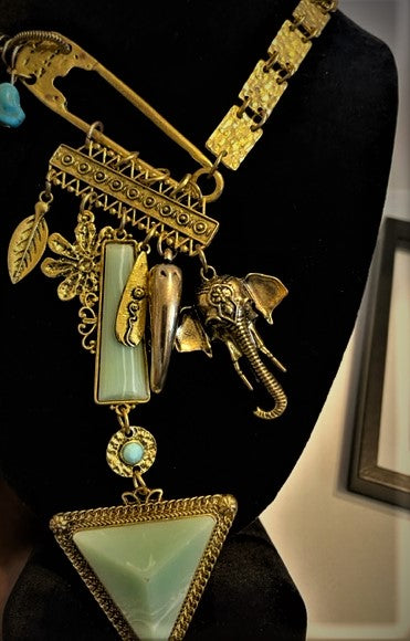 Yunnan Triangle Bead Triangle Necklace Set