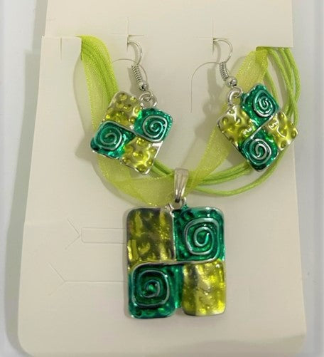 Women's Rio Inspired Design Necklace Set