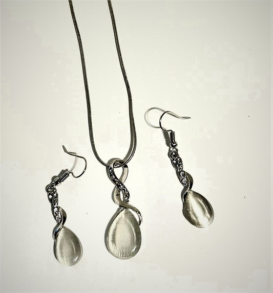 Pearl Water Drop Necklace Set